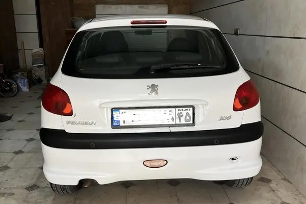 پژو، 206