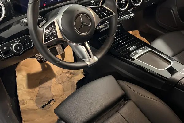 بنز، کلاس A سدان