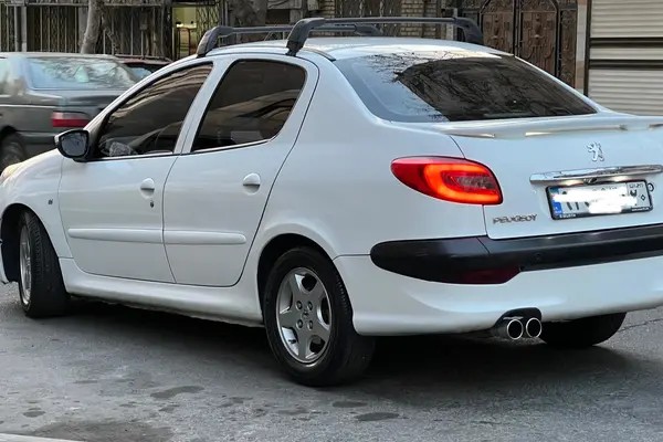 پژو، 207 صندوقدار