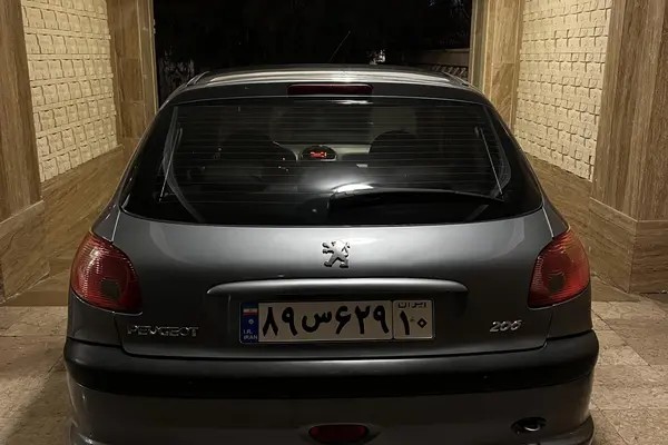 پژو، 206