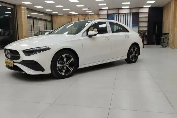 بنز، کلاس A سدان