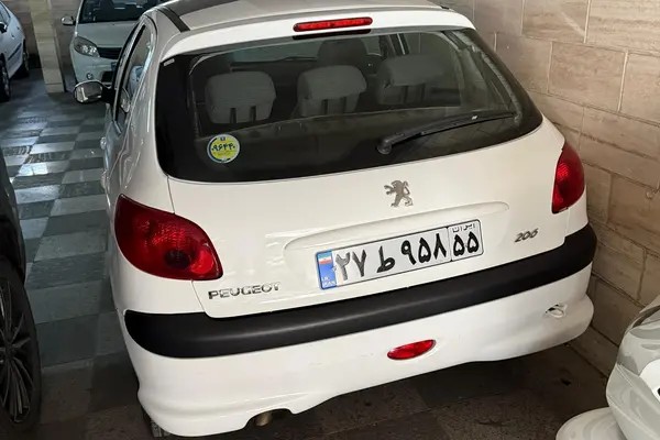 پژو، 206