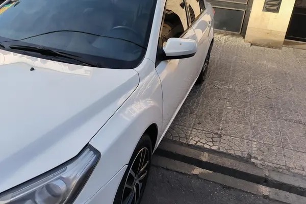 بسترن، B50F