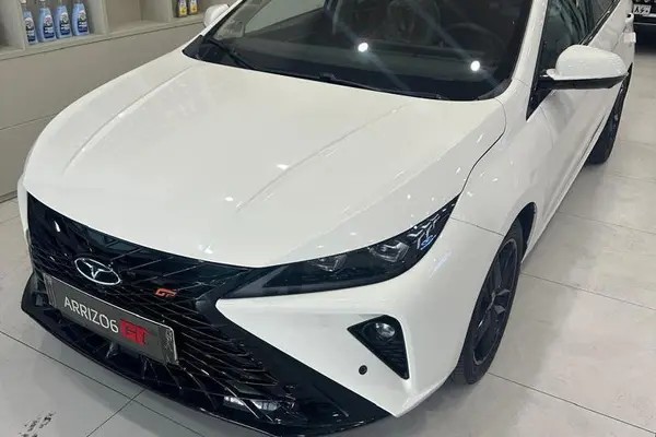 فونیکس، آریزو 6 جی تی (Z6 GT)