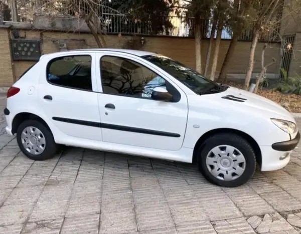 پژو، 206