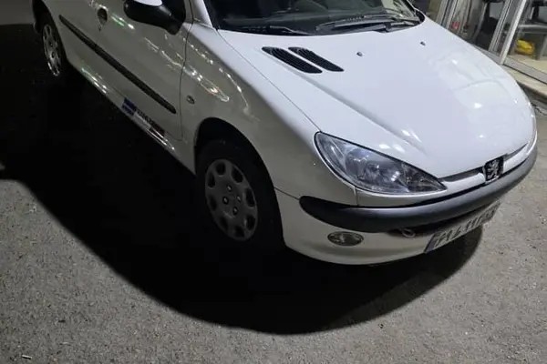 پژو، 206