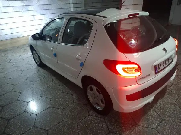 پژو، 207