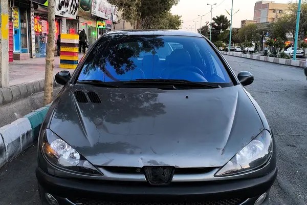 پژو، 206