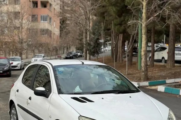 پژو، 206