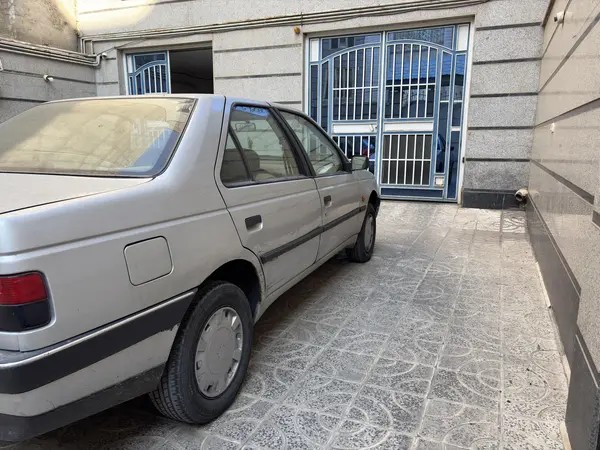 پژو، 405