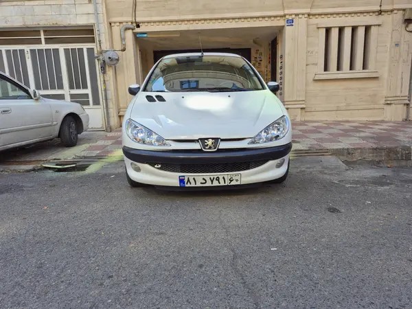 پژو، 206
