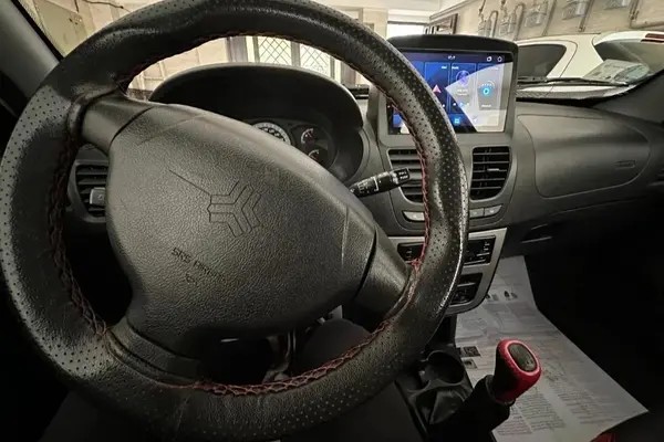 کوییک، دنده ای R
