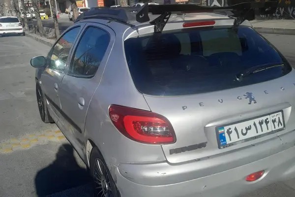 پژو، 206
