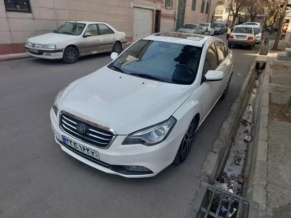 بسترن، B50F