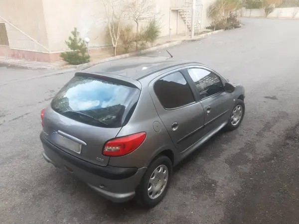 پژو، 206