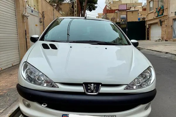پژو، 206