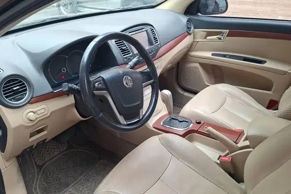 ام جی، 350