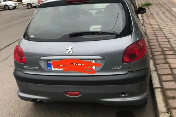 پژو، 206
