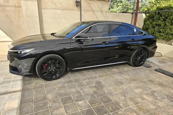 فونیکس، آریزو 8 (Z8)
