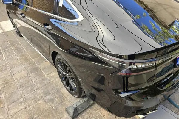 فونیکس، آریزو 8 (Z8)