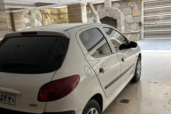 پژو، 206