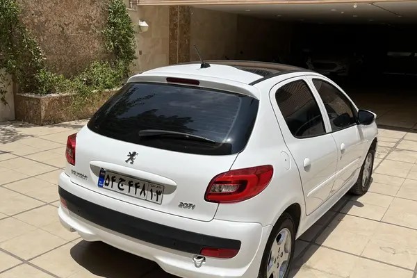 پژو، 207