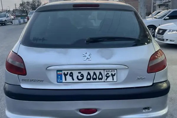 پژو، 206