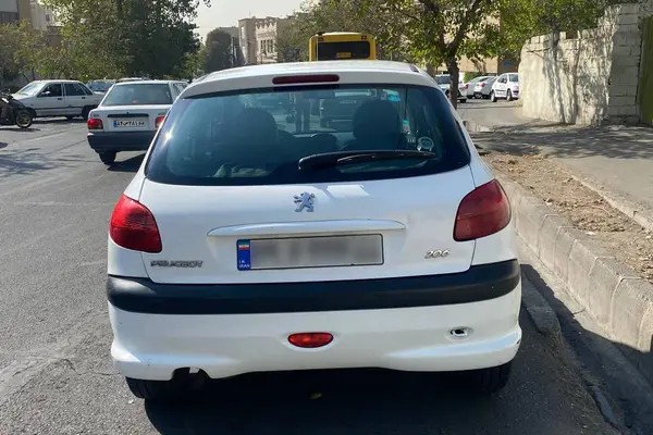 پژو، 206