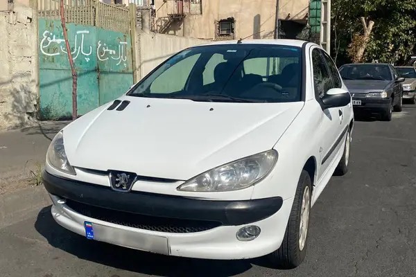 پژو، 206