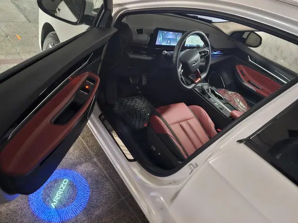 فونیکس، آریزو 6 جی تی (Z6 GT)