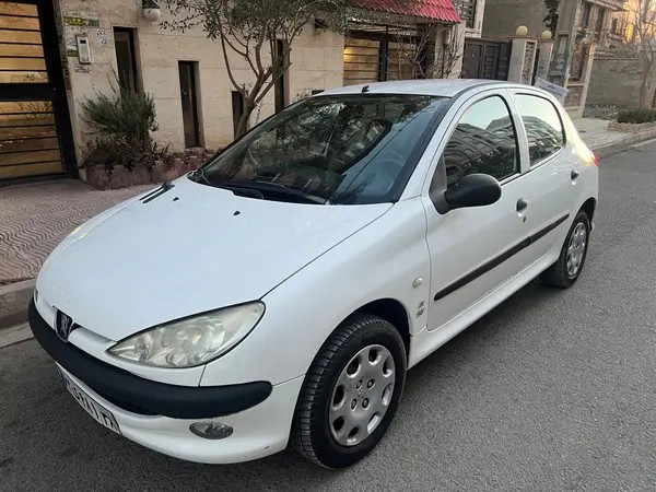 پژو، 206