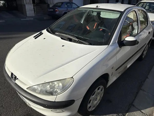 پژو، 206
