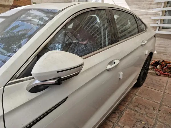 فونیکس، آریزو 8 (Z8)