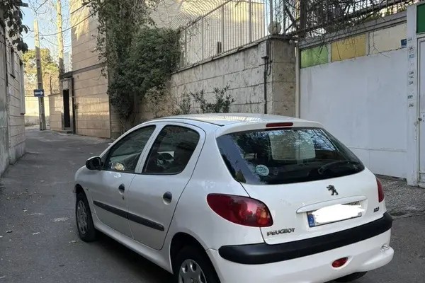 پژو، 206
