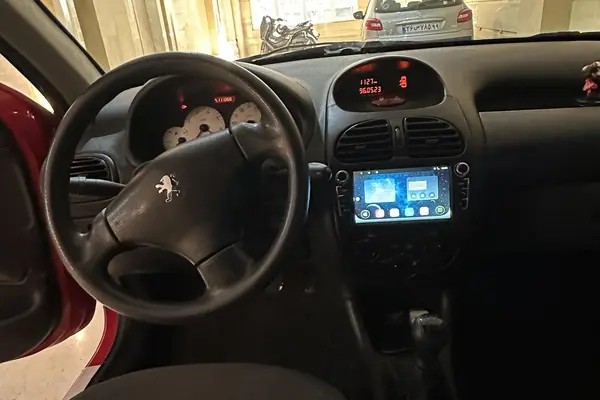 پژو، 206