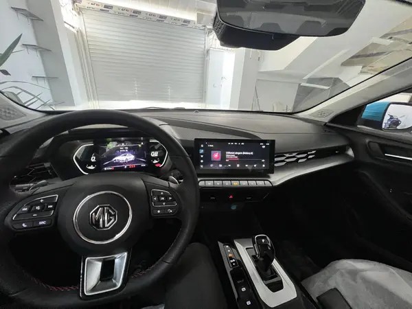 ام جی، GT