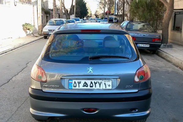 پژو، 206