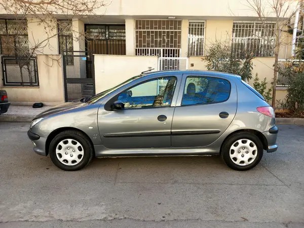 پژو، 206