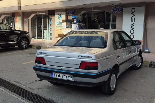 پژو، 405