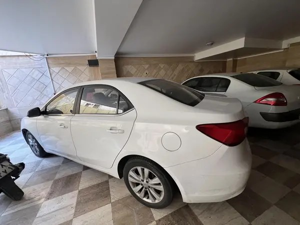 ام جی، 360
