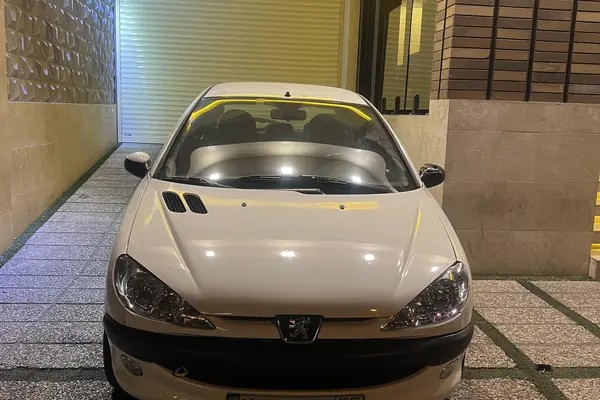 پژو، 206