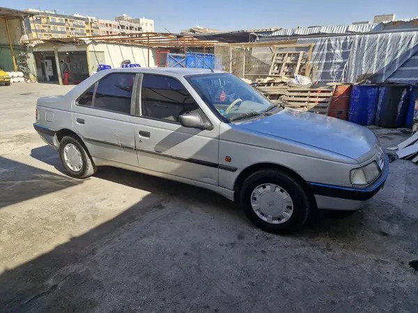 پژو، 405