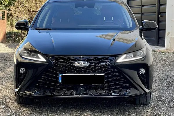 فونیکس، آریزو 6 جی تی (Z6 GT)