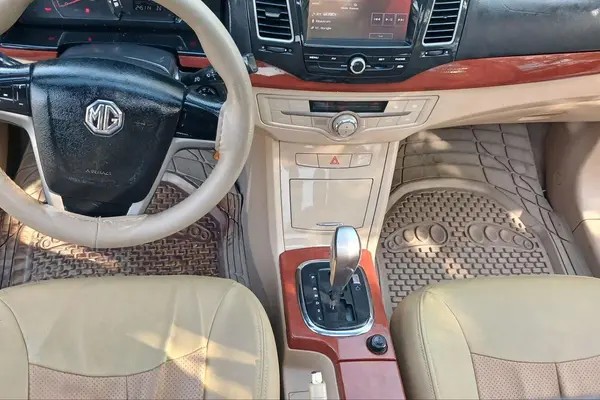 ام جی، 350
