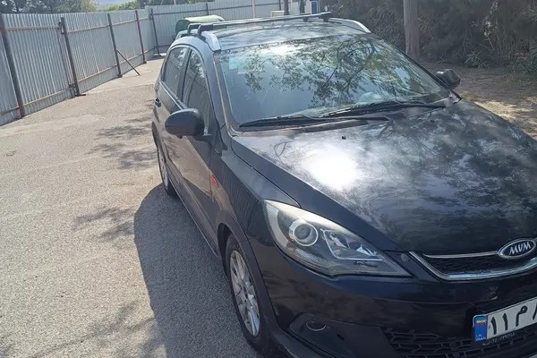 ام وی ام، 315هاچ بک
