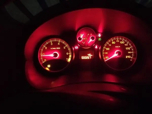 پژو، 207