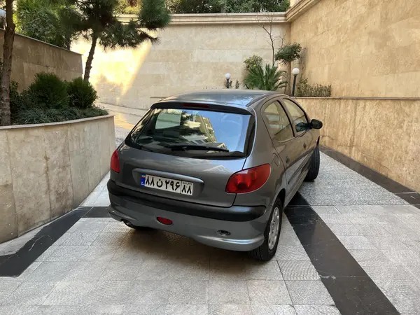 پژو، 206