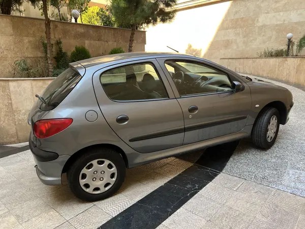 پژو، 206