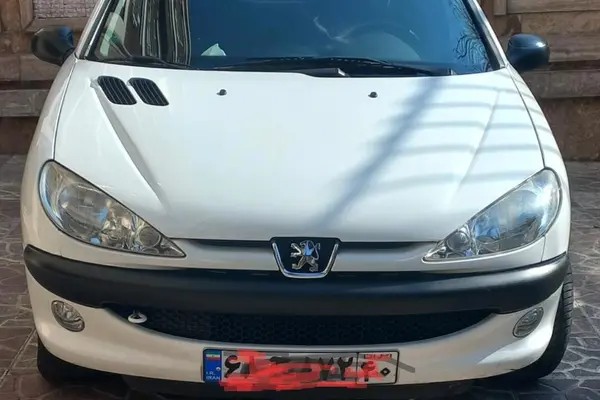 پژو، 206