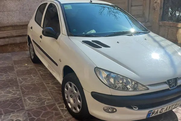 پژو، 206